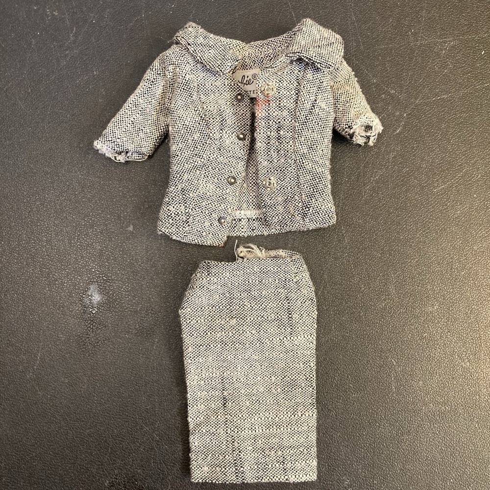 Vintage Barbie CAREER GIRL #954 FASHION Tweed SKIRT & JACKET (red‎ mark)